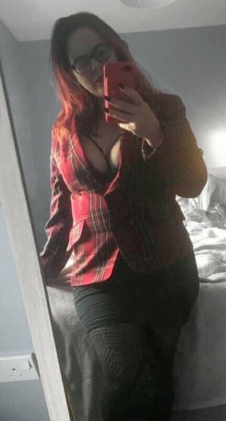 petitepantyhose onlyfans x