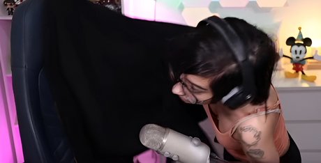 lesparks tits onlyfans