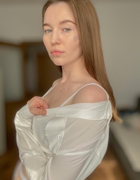 lily mint on onlyfans