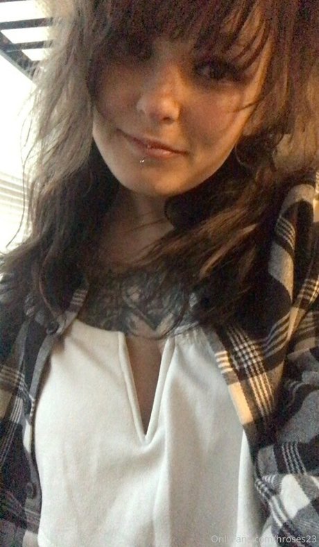 myrose0413 strip onlyfans