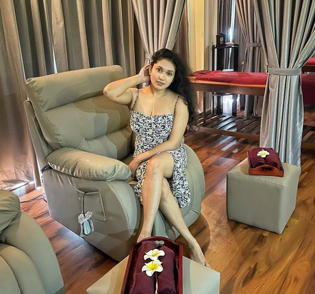 Nimesha Jayarathne onlyfans fuck