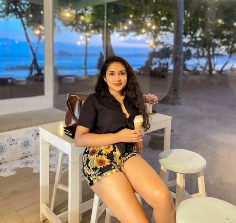 Nimesha Jayarathne leaked onlyfans pics