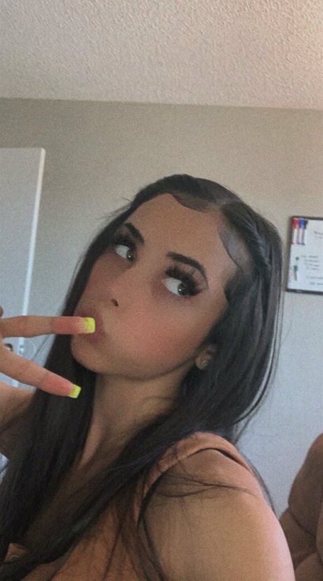 alexisperez18 onlyfans creator