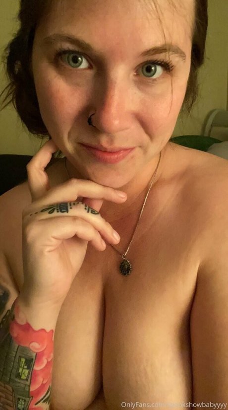 spookshowbabyyyy onlyfans leaked photos