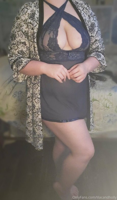 lilacandholly onlyfans model