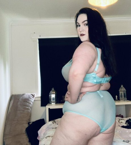 asian solo onlyfans top capture