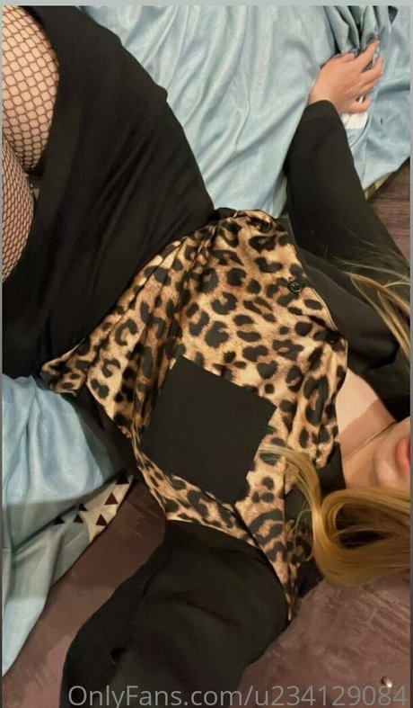 flora belll onlyfans hot