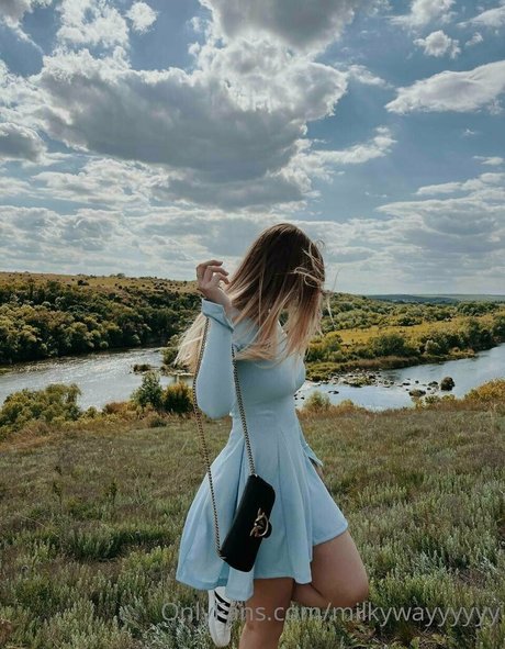 flora belll naked onlyfans