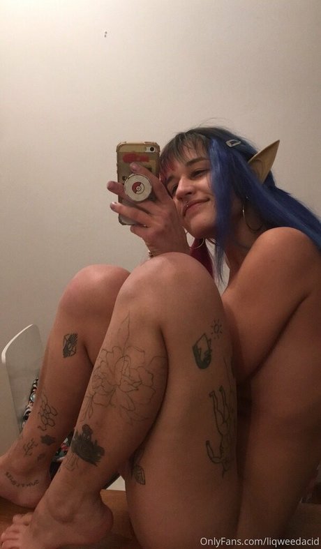 liqweedacid onlyfans strip tease