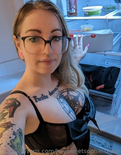 heysweetsophie tease onlyfans nude porn