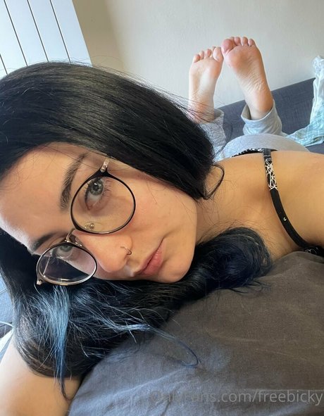 freebicky onlyfans nude