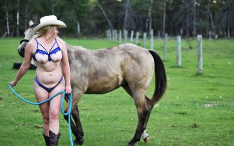 nicebassblondie onlyfans gratis