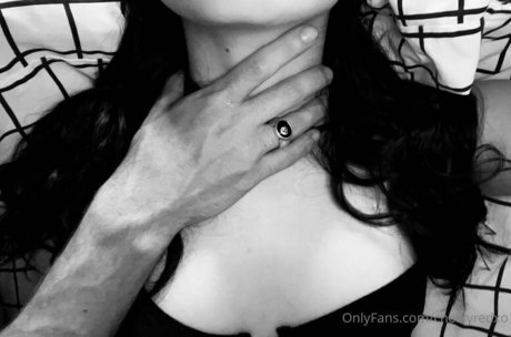 cherryredxo only fans nude leaks