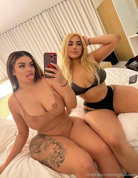 busty onlyfans pretty img