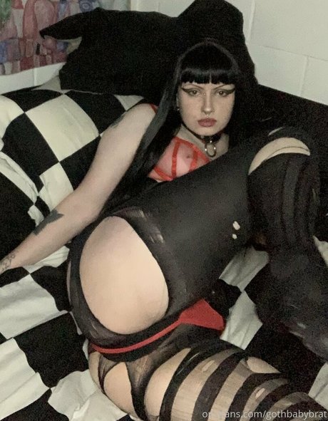 gothbabybrat onlyfans leaks free