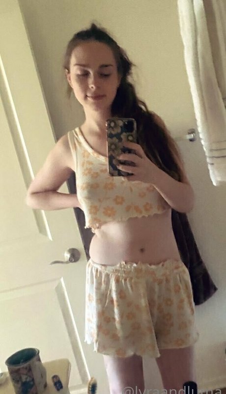 lyraandluma onlyfans model