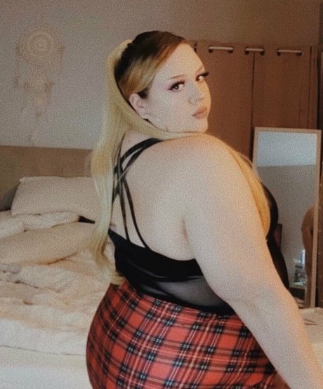 raelynnrose619 onlyfans leaked pics