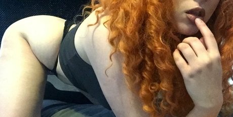 petalxxx is on onlyfans