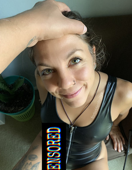 Forbiddenfruitxx onlyfans star