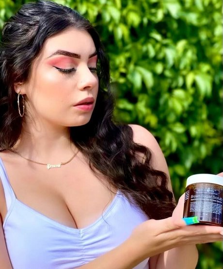 Lilbittyliv onlyfans nude leaked