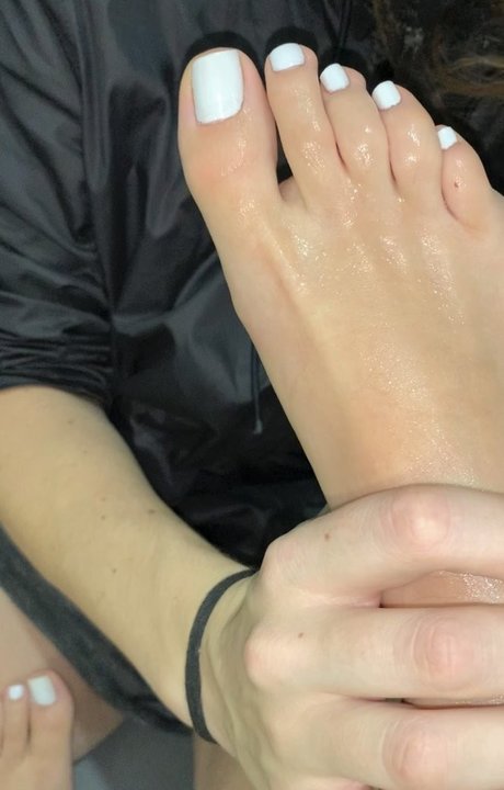 Caliupe feet onlyfans leaks.