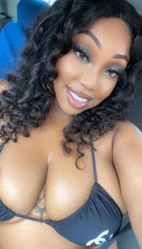 Amilli Monroe onlyfans nude content