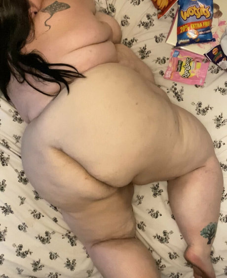 sweetaspeachesss is on onlyfans