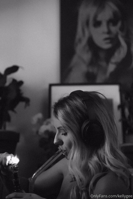 kellygee only fans nudes