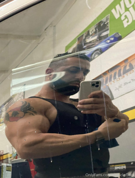 muscleflexx leaked onlyfans.