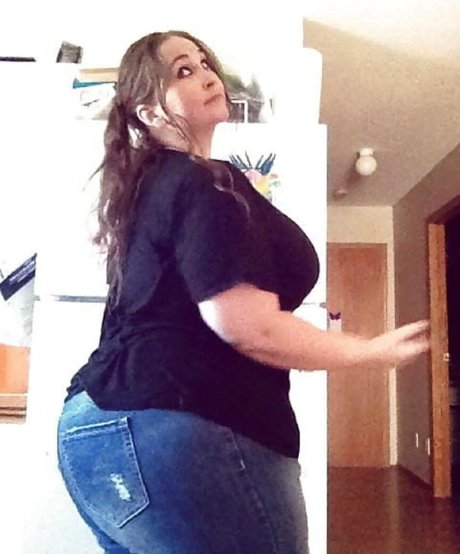 RainIsWet onlyfans creator