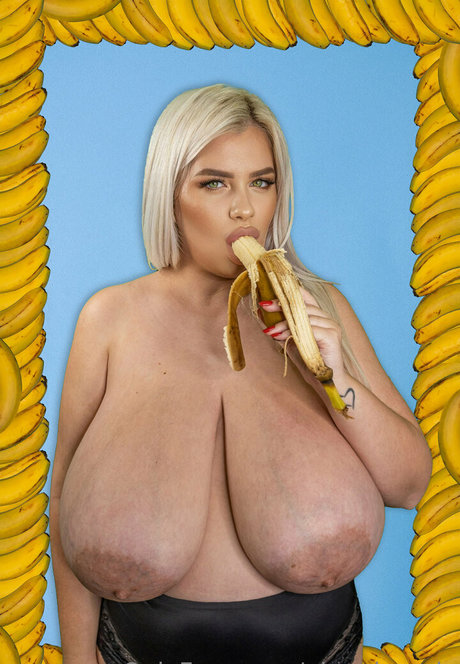 NinaPhoenix free only fans