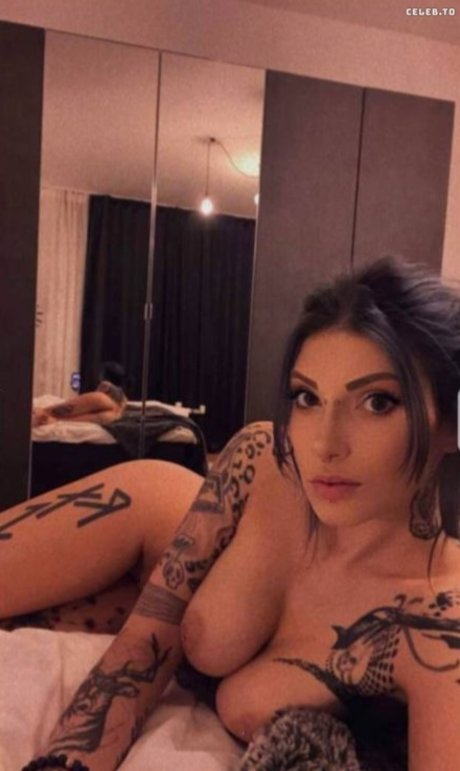 Kati Karenina onlyfans striptease