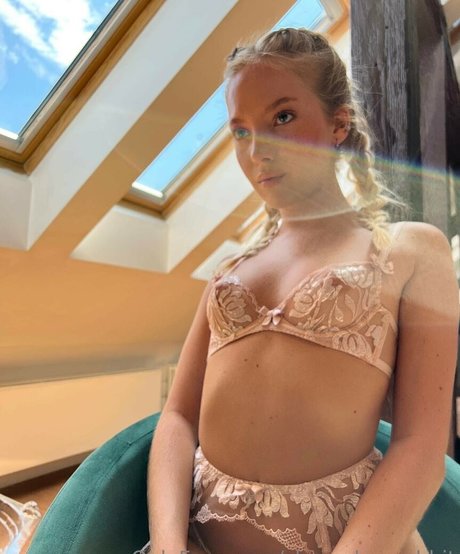 Emma White nudes onlyfans leaked