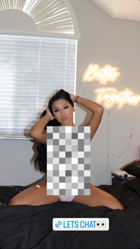 Sariixo_ onlyfans model