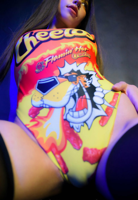 DreamyMoo onlyfans striptease