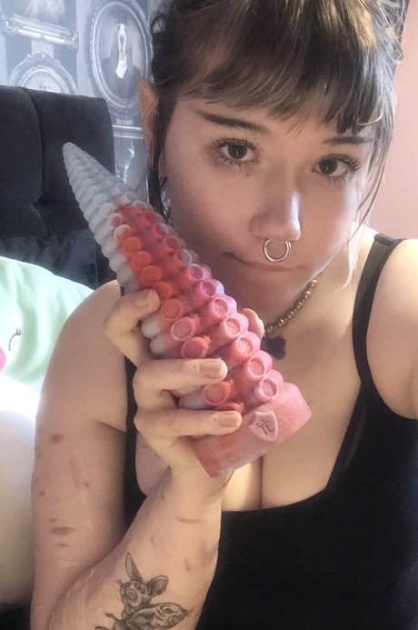 Tinyfawnn tits onlyfans