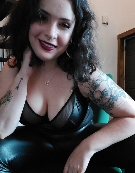 Aurora Haze leaked onlyfans pics