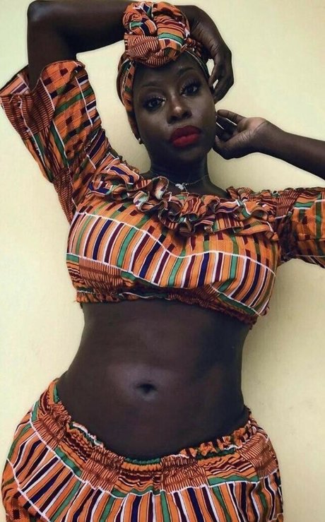 Symbaserothick onlyfans model photos