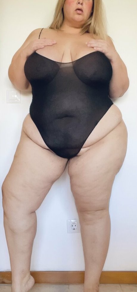 Miss HoneyPotts onlyfans sextape leak