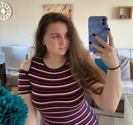 bustybritishbrunette only fans leaks