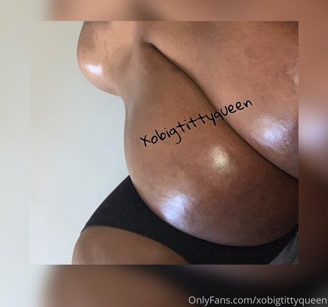 XoBigTittyQueen onlyfans leaked