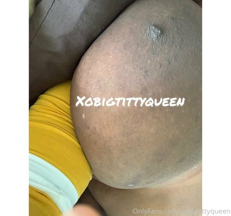 XoBigTittyQueen onlyfans leaked pictures