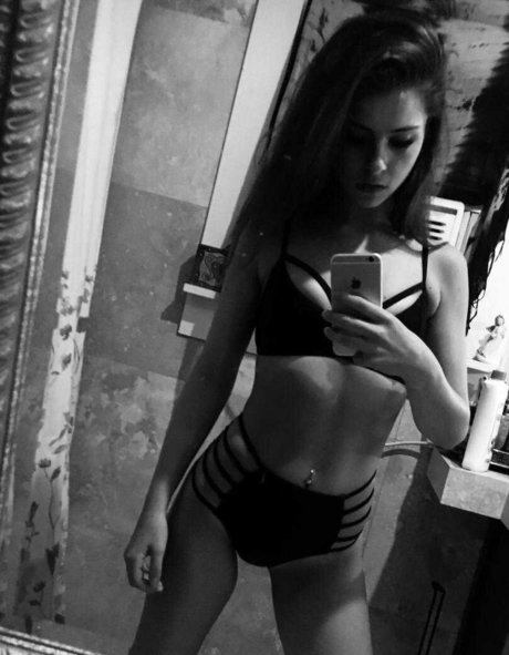 Madison Deck onlyfans keak