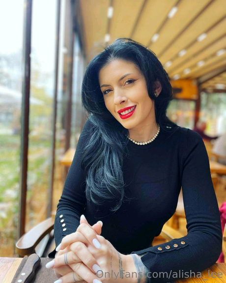 Alisha lee ass onlyfans