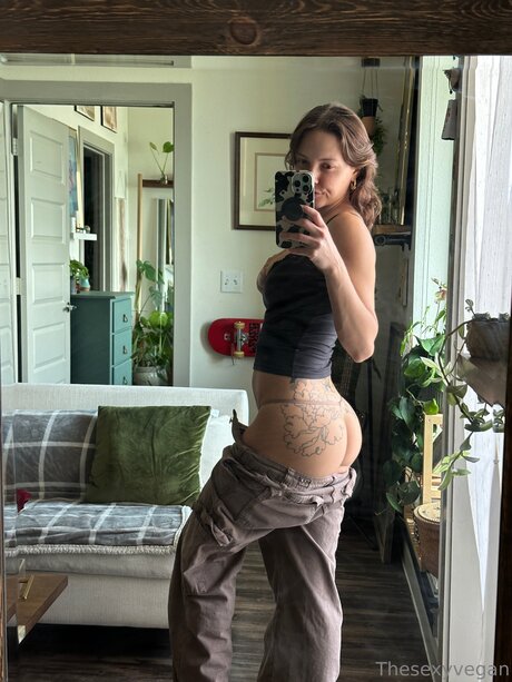 Thesexyvegan onlyfans sex tape