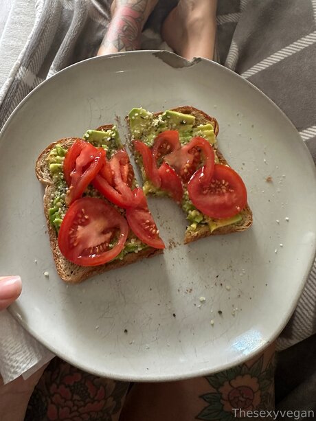 Thesexyvegan porn onlyfans