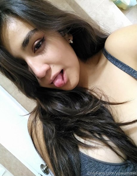 Yuwummie onlyfans naked porn
