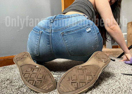 babybeebub onlyfans striptease