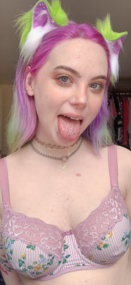 June Berry new onlyfans leak