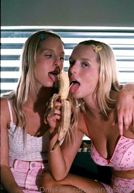 Onlytwinz feet onlyfans